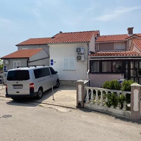 Michael & Petra , Omisalj, Insel Krk, Kroatien Apartman *