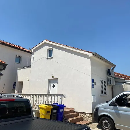 Michael & Petra , Omisalj, Insel Krk, Kroatien Apartman *